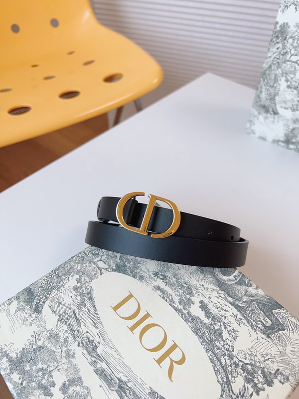 디올 DIOR 클래식 새들 벨트 블랙 골드 버클 001-219645