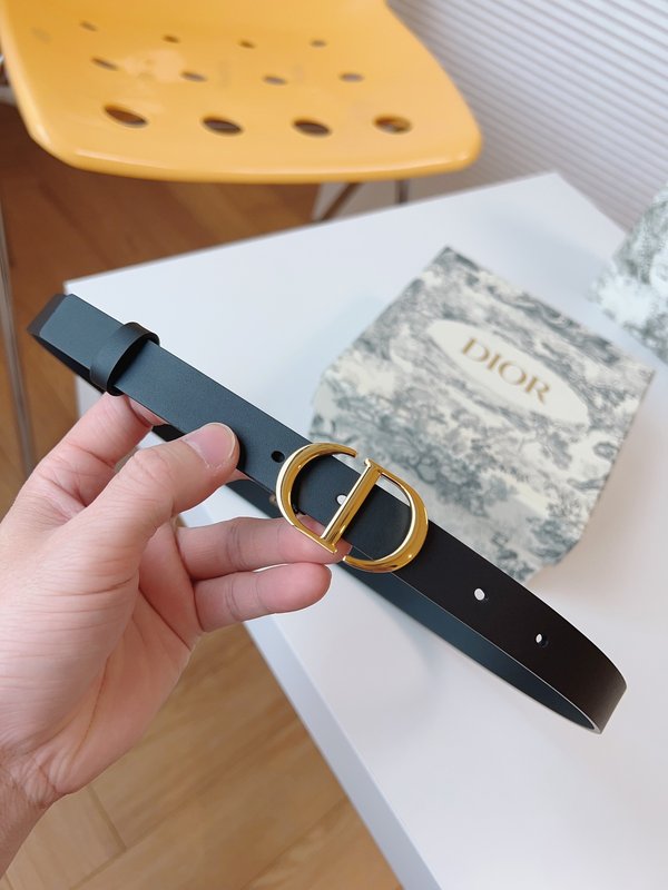 디올 DIOR 클래식 새들 벨트 블랙 골드 버클 001-219645