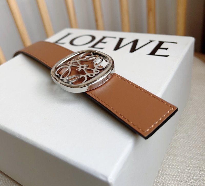 로에베 LOEWE 매끄러운 소가죽 양면 벨트 001-219843