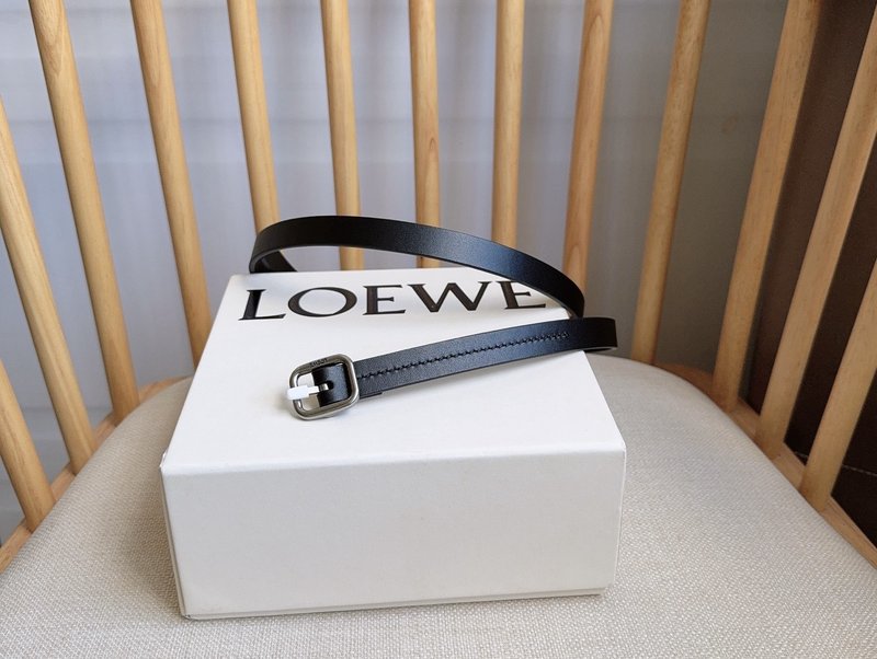 로에베 LOEWE 클래식 베지터블 가죽 핀 버클 벨트 001-219883