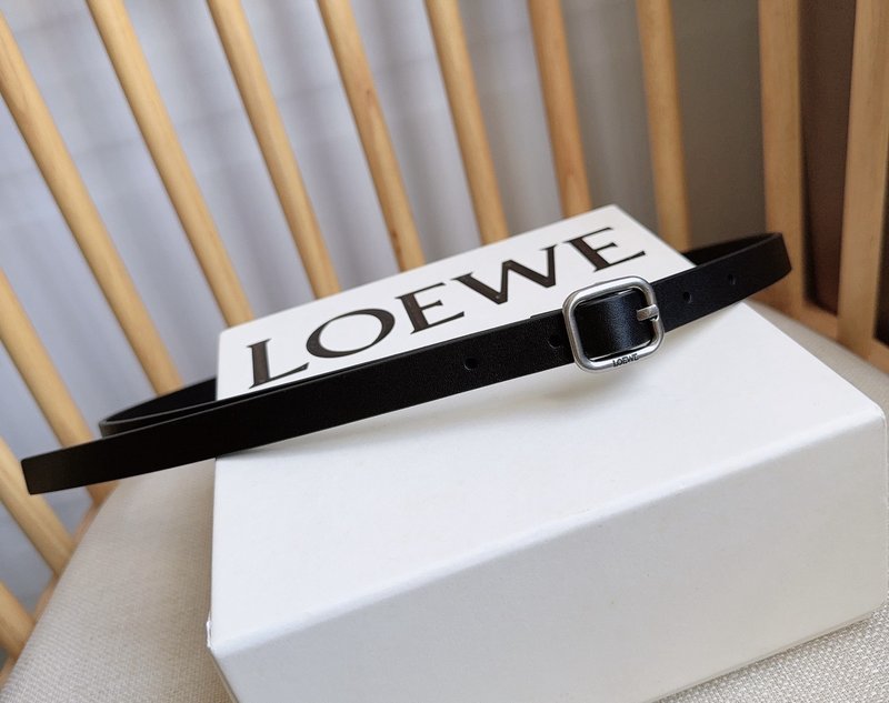 로에베 LOEWE 클래식 베지터블 가죽 핀 버클 벨트 001-219883