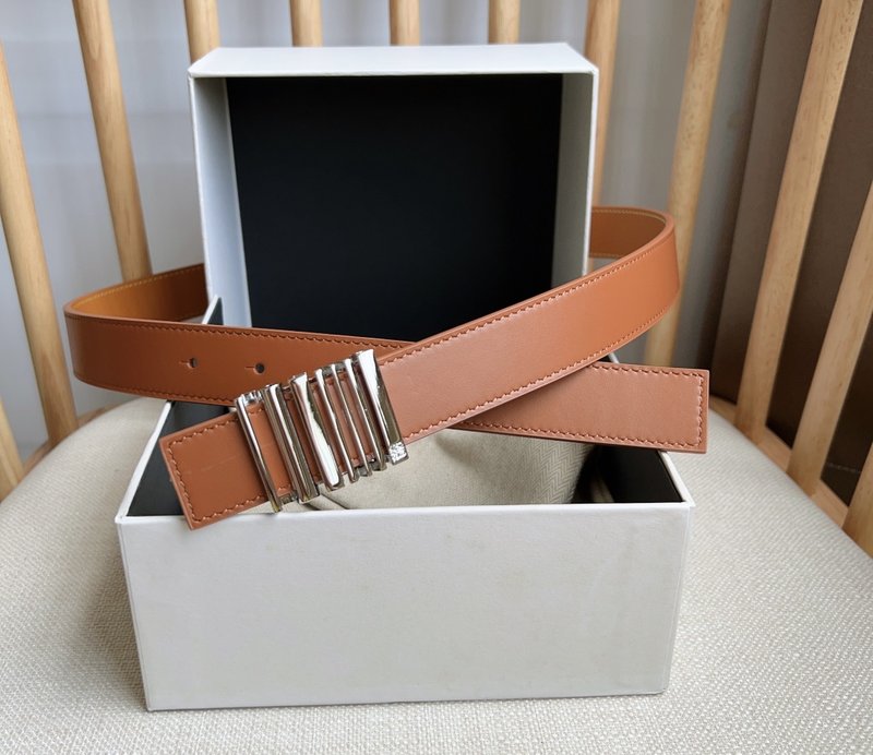로에베 LOEWE 광택 소 가죽 기하학적 버클 벨트 001-219926