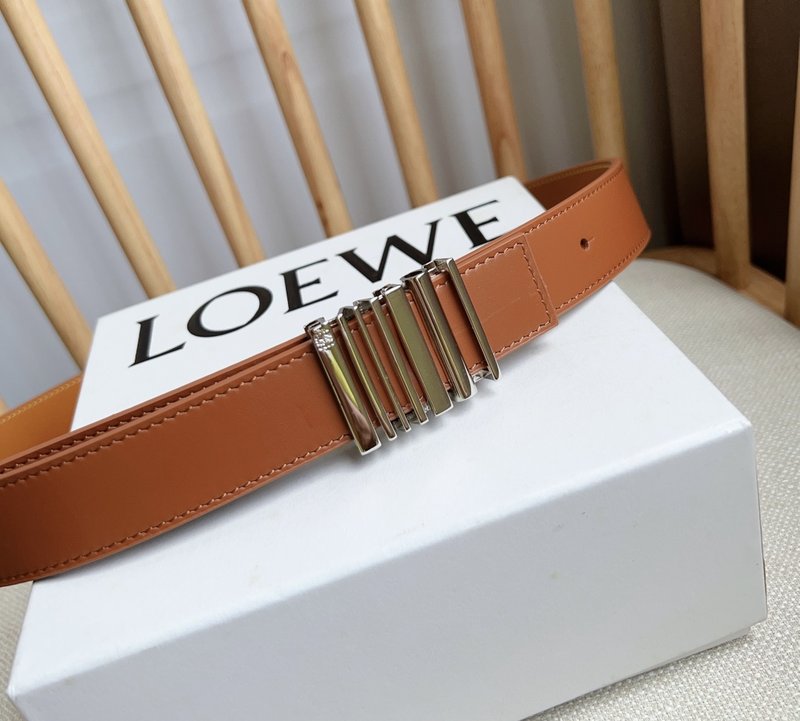 로에베 LOEWE 광택 소 가죽 기하학적 버클 벨트 001-219926