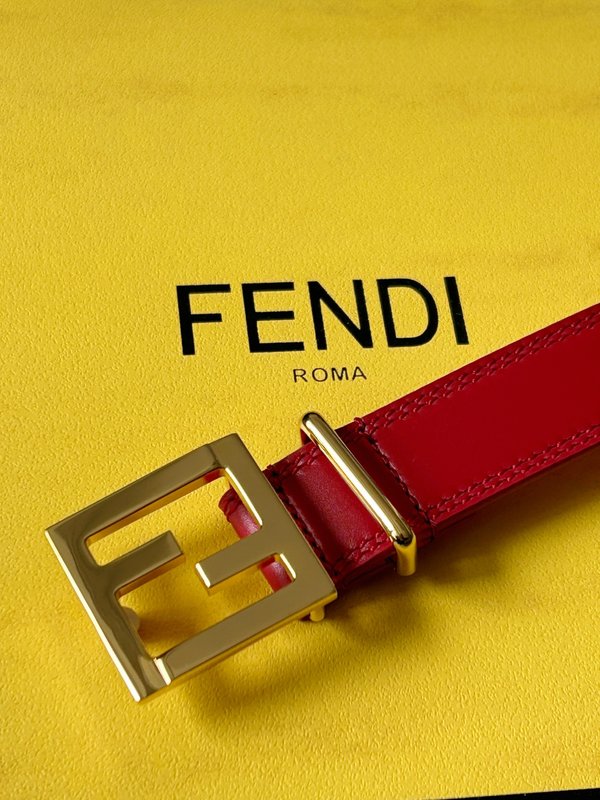 펜디 Fendi 여성용 레드 벨트 더블 F 버클 001-219971