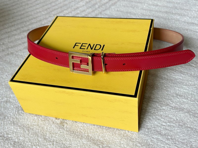 펜디 Fendi 여성용 레드 벨트 더블 F 버클 001-219971