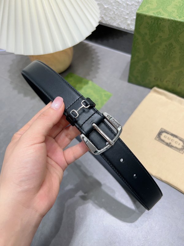 구찌 말비트 버클 블랙 가죽 벨트 001-220363