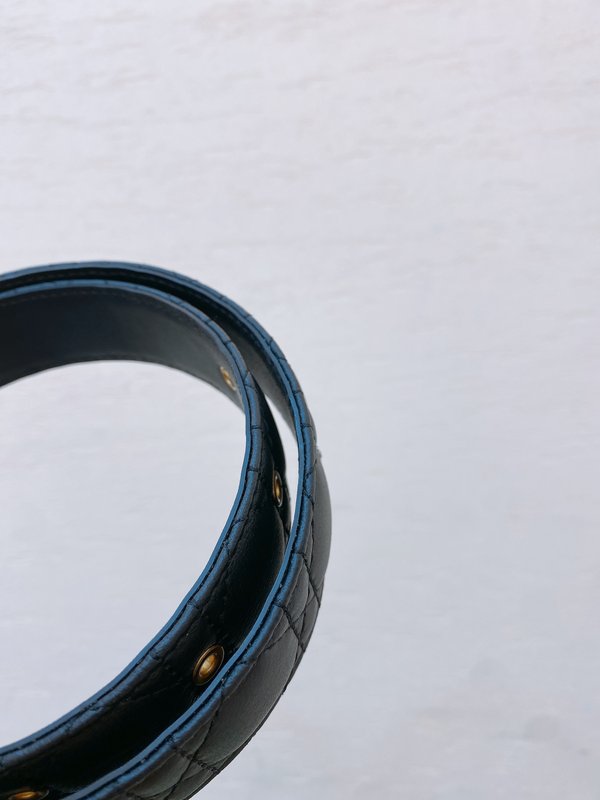 샤넬 3.0cm 양피 퀼팅 로고 버클 벨트 001-220935