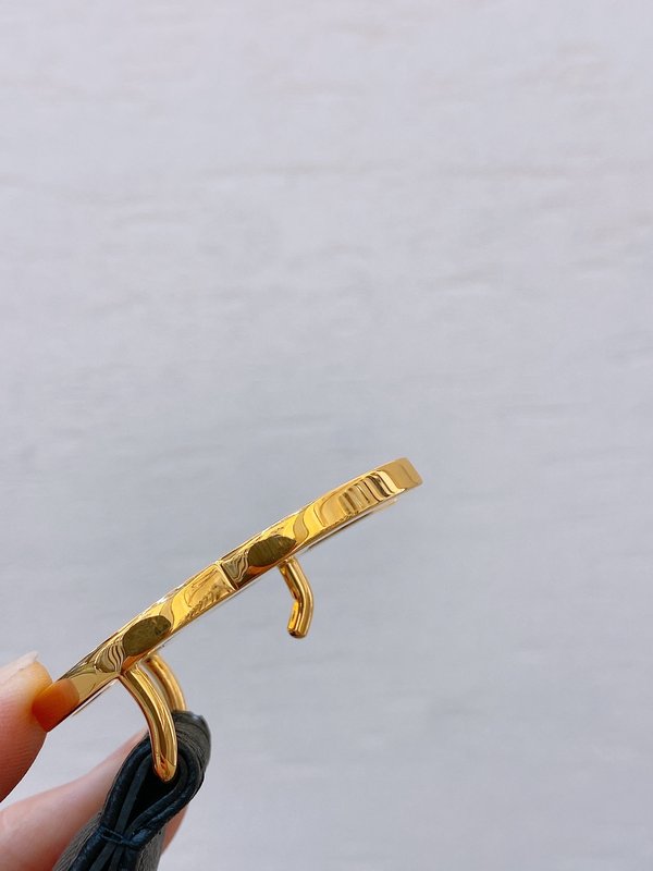 샤넬 3.0cm 양피 퀼팅 로고 버클 벨트 001-220935