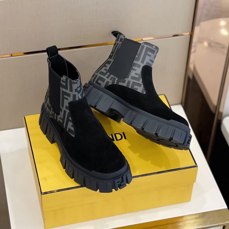 펜디 FENDI 블랙 가죽 앵클 부츠 001-221090