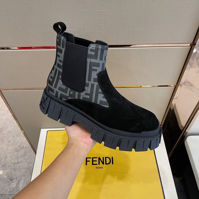 펜디 FENDI 블랙 가죽 앵클 부츠 001-221090