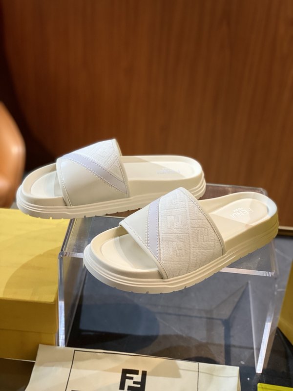 펜디 FENDI 남성용 FF 자카드 슬리퍼 샌들 001-221138