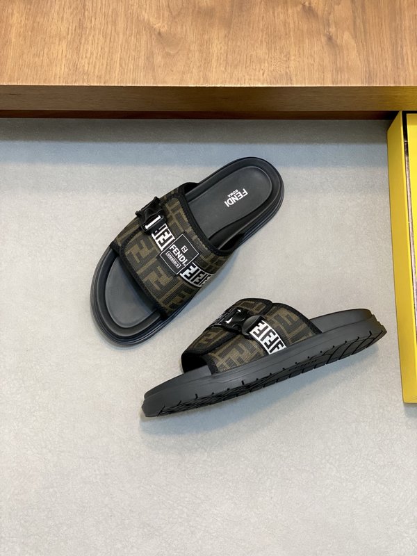 펜디 FENDI 클래식 몬스터 패턴 슬리퍼 001-221143