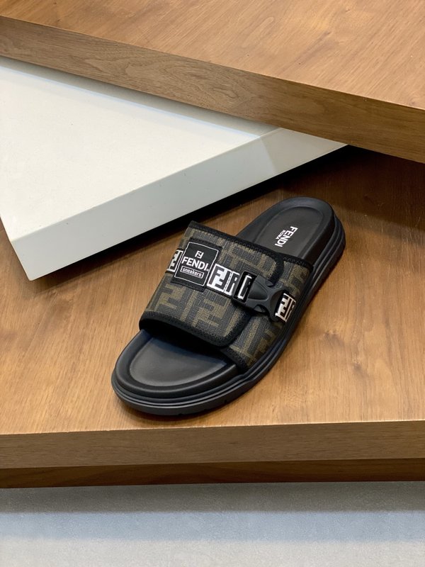 펜디 FENDI 클래식 몬스터 패턴 슬리퍼 001-221143