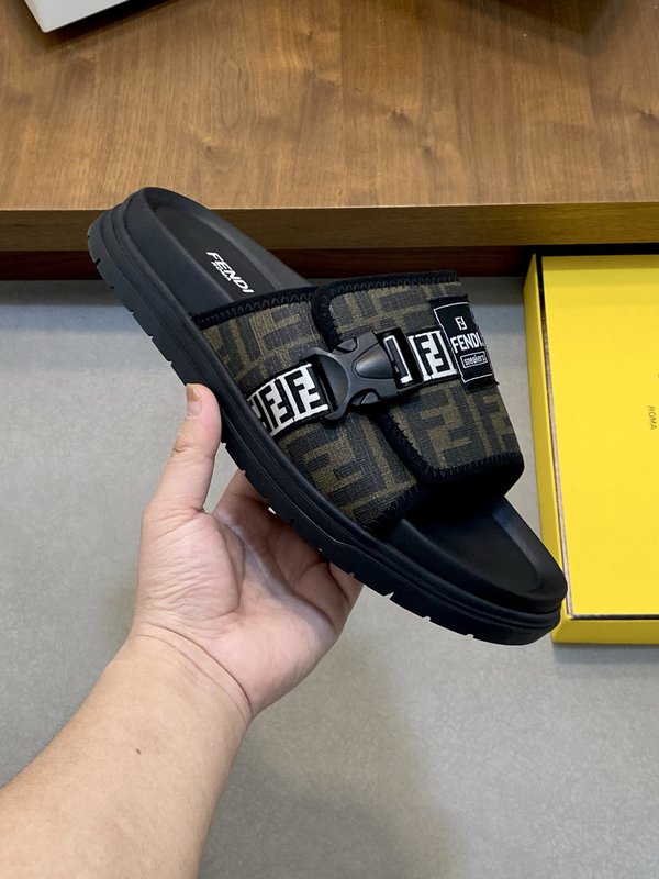 펜디 FENDI 클래식 몬스터 패턴 슬리퍼 001-221143