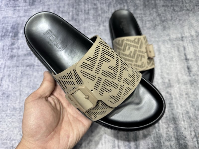 펜디 FENDI 클래식 로고 슬리퍼 001-221155