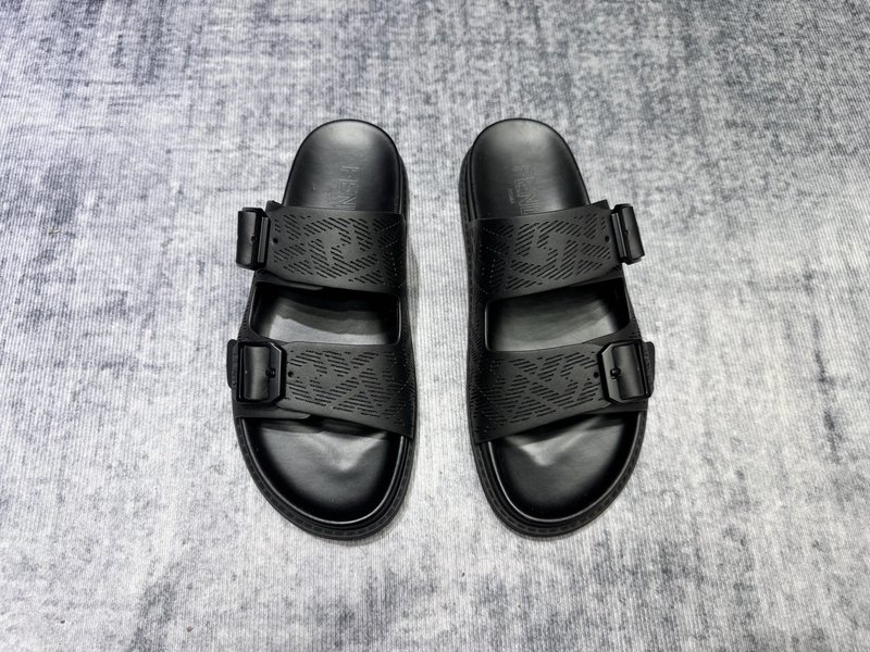 펜디 FENDI 블랙 캐주얼 슬리퍼 001-221162