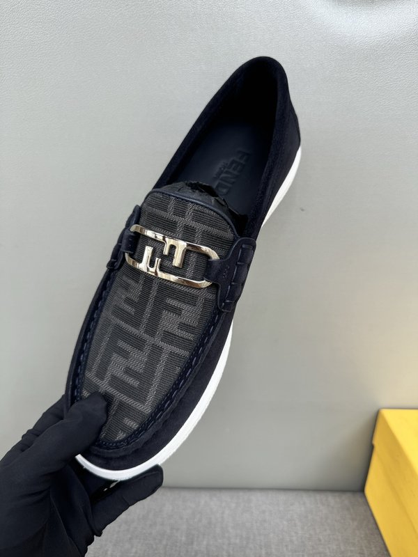 펜디 FENDI 남성 캐주얼 가죽 로퍼 001-221209