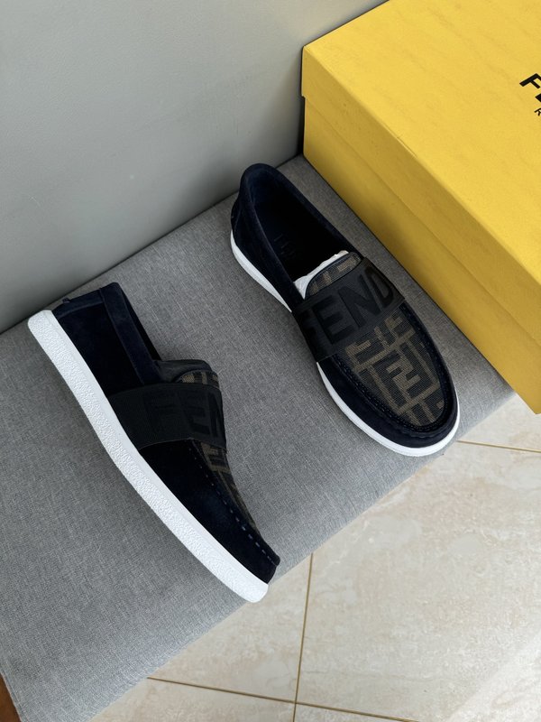 펜디 FENDI 남성 캐주얼 가죽 로퍼 001-221227