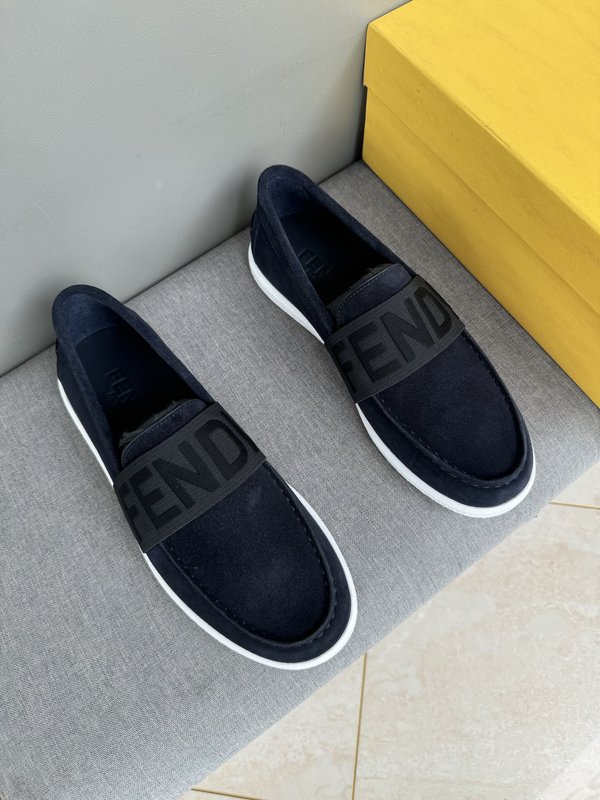 펜디 FENDI 수입 소 가죽 캐주얼 슈즈 001-221228