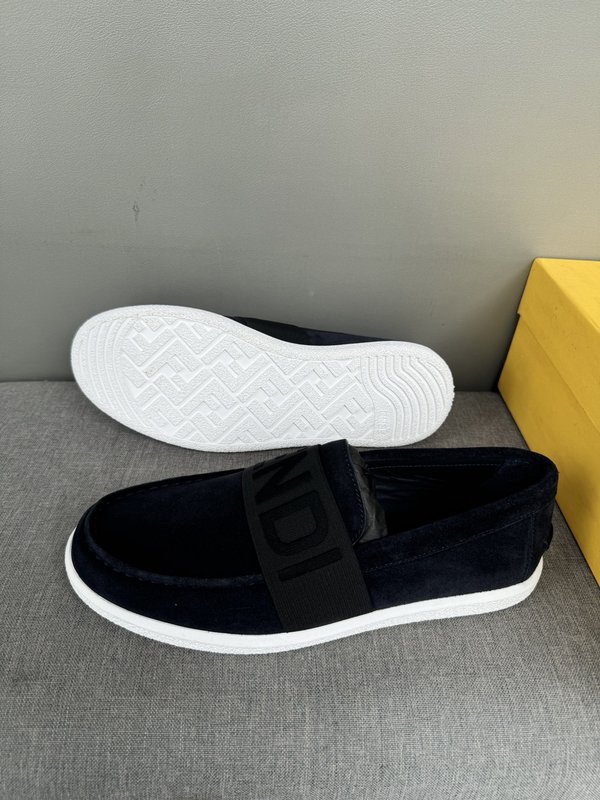 펜디 FENDI 수입 소 가죽 캐주얼 슈즈 001-221228