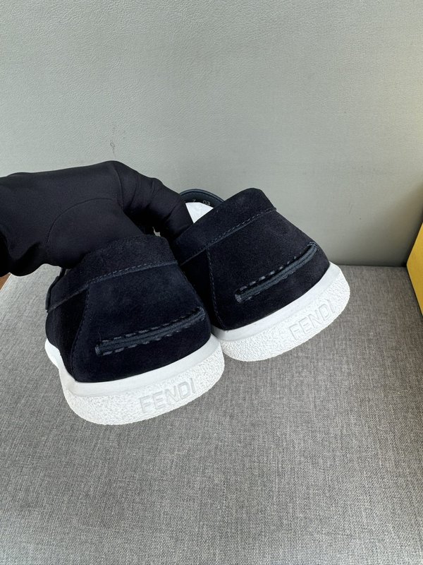 펜디 FENDI 남성 캐주얼 가죽 로퍼 001-221229