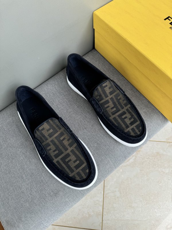 펜디 FENDI 남성 캐주얼 가죽 로퍼 001-221229
