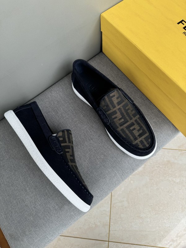 펜디 FENDI 남성 캐주얼 가죽 로퍼 001-221229