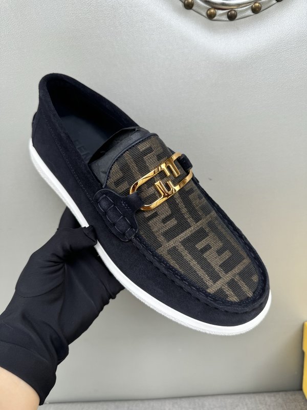 페디 FENDI 남성 캐주얼 가죽 로퍼 001-221230