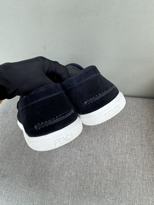 펜디 FENDI 남성 캐주얼 가죽 로퍼 001-221232