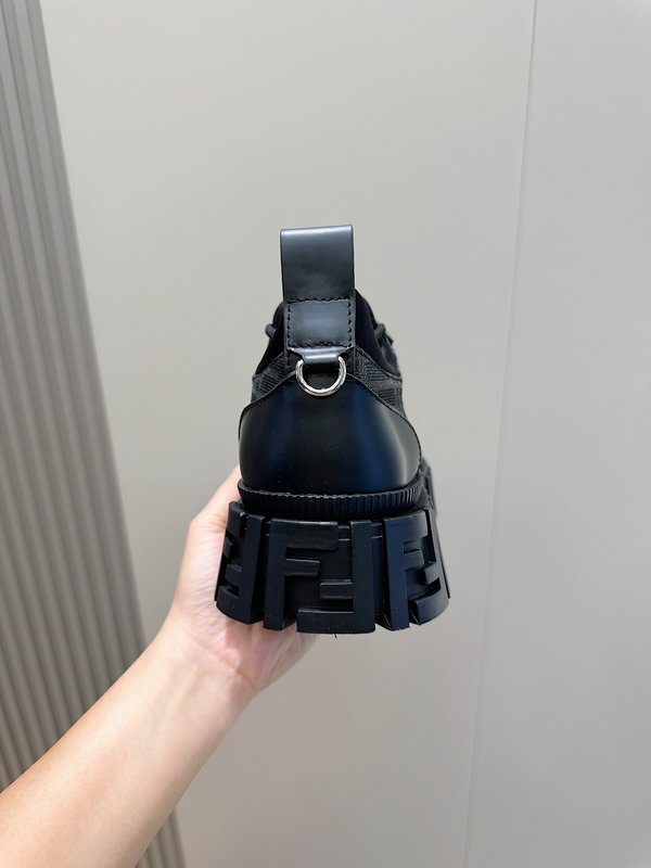 펜디 FENDI Force 시리즈 레더 슈즈 001-221236