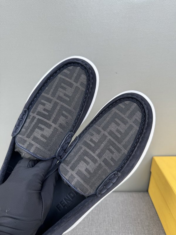 펜디 FENDI 남성 캐주얼 가죽 로퍼 001-221237