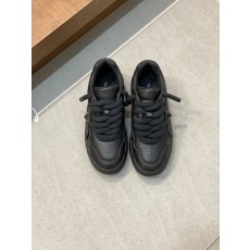발렌티노 가라바니 로우탑 스터드 스니커즈 001-221490