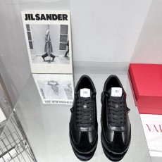 발렌티노 커플 스포츠화 스파이크 디자인 001-221528