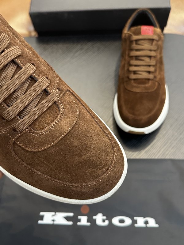 Kiton 남성 송아지 스웨이드 운동화 001-221556