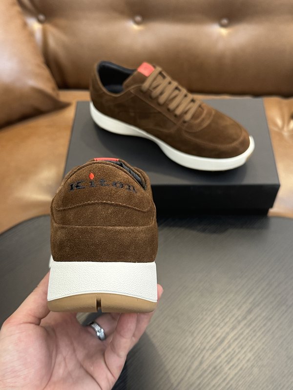 Kiton 남성 송아지 스웨이드 운동화 001-221556