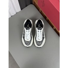 발렌티온 나파 가죽 통기성 스니커즈 001-221567