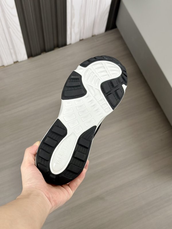 발렌티노 나파 가죽 통기성 운동화 001-221568