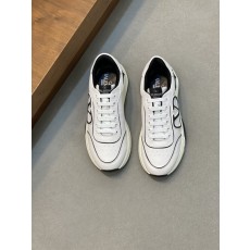 발렌티노 나파 소가죽 통기성 스니커즈 001-221575