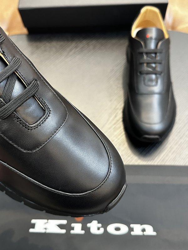 Kiton 남성 송아지 스웨이드 운동화 001-221586