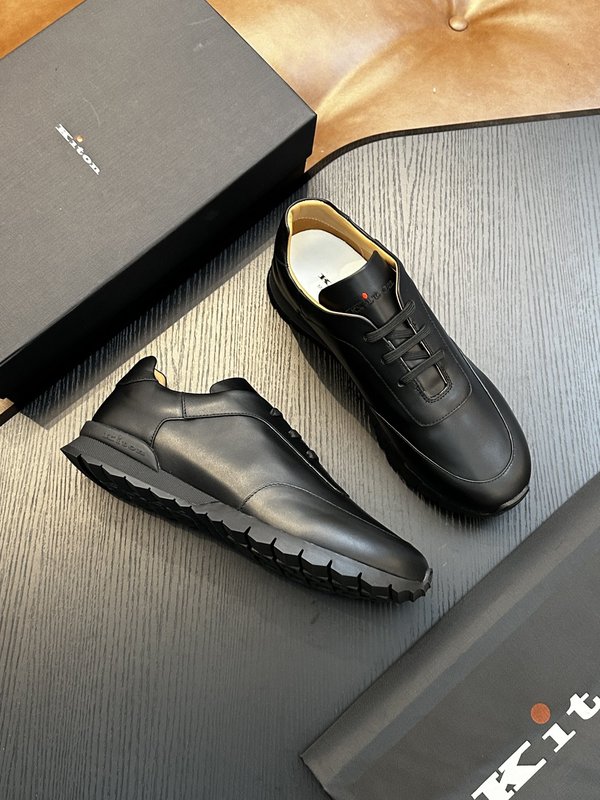 Kiton 남성 송아지 스웨이드 운동화 001-221586