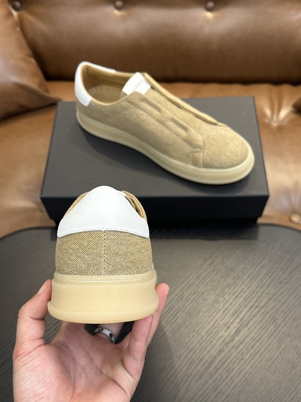 Kiton 남성 소가죽 스니커즈 001-221663