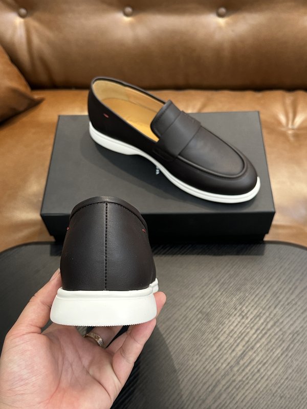 Kiton 남성 소가죽 캐주얼 슈즈 001-221712