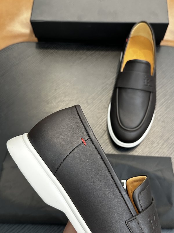 Kiton 남성 소가죽 캐주얼 슈즈 001-221712