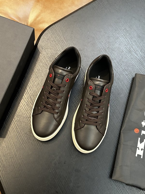 Kiton 남성 송아지 가죽 운동화 001-221719