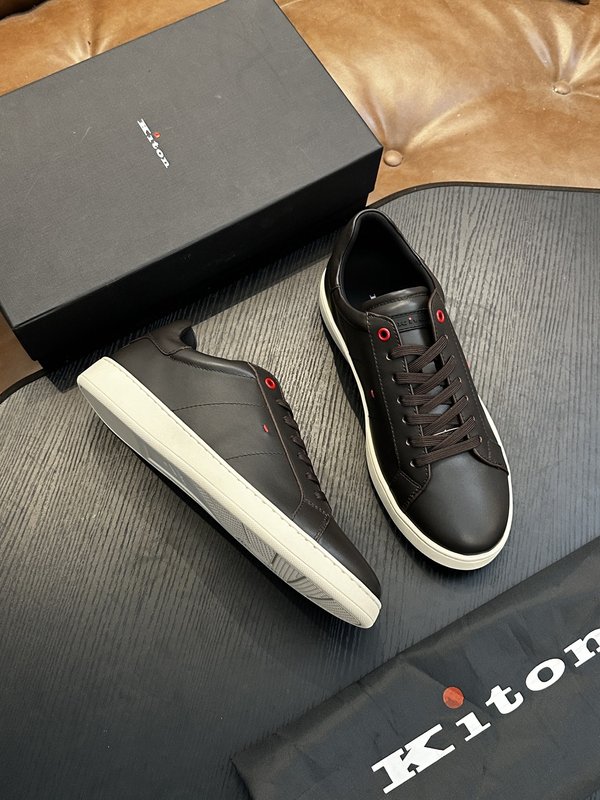 Kiton 남성 송아지 가죽 운동화 001-221719