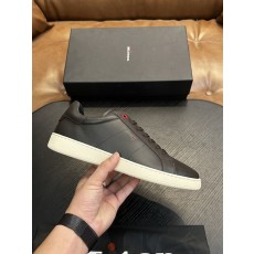 Kiton 남성 송아지 가죽 운동화 001-221719