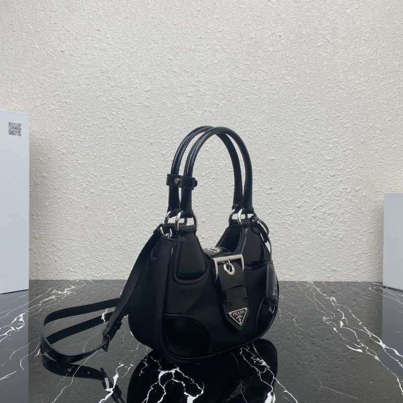 프라다 나일론 광택 가죽 핸드백 001-221753