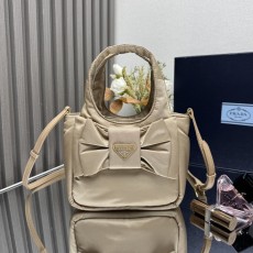 리사이클 나일론 버킷백 리본 디테일 001-221862
