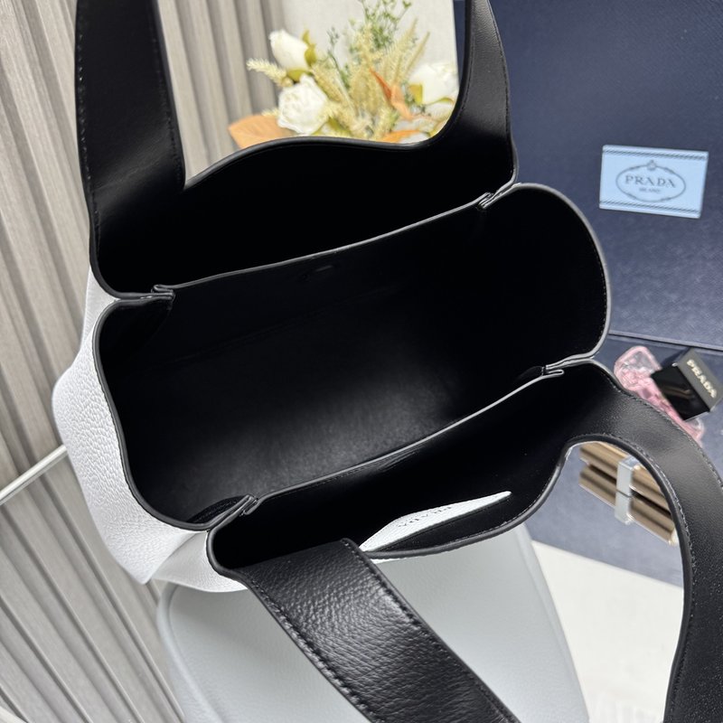 프라다 바스켓 토트백 라지 001-221929