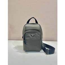 프라다 리나일론 체스트백 001-222251